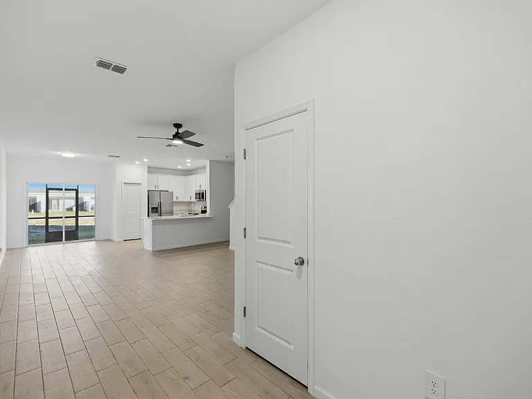 3491 SE 37th Ct — Photo 3
