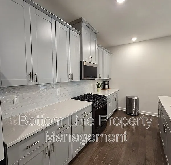 1221 Colgher St — Photo 21