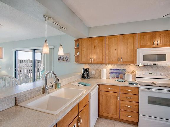 4th image of 850 N Atlantic Ave APT D303
