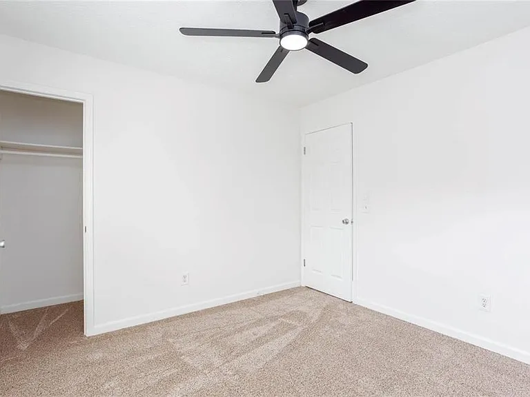 1093 Caprice Dr — Photo 18