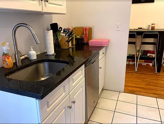 3rd image of 226 Fort Washington Ave #33