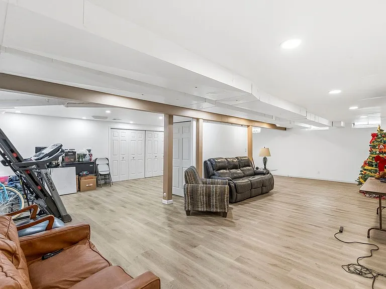 53428 Gregory Dr — Photo 18