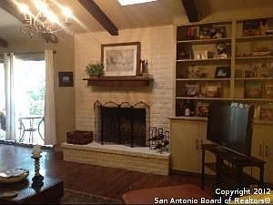 5th image of 413 Skyforest Dr
