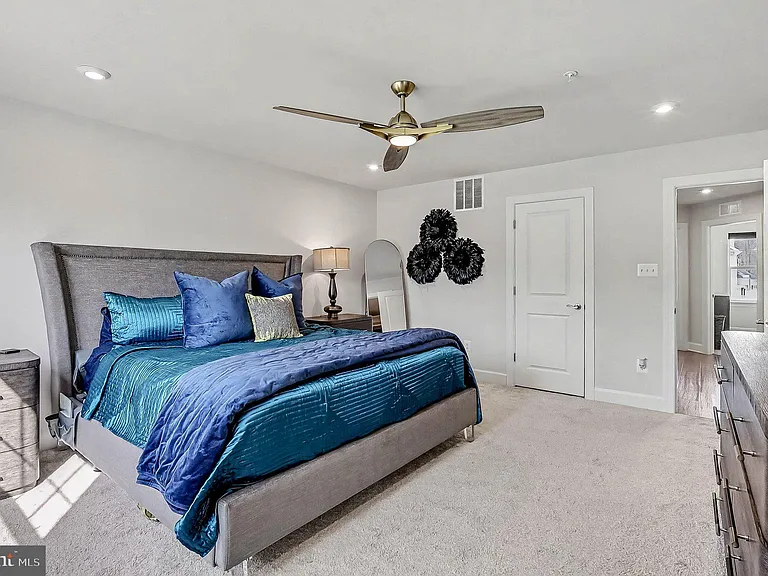 10878 Foxtrot Cir — Photo 22
