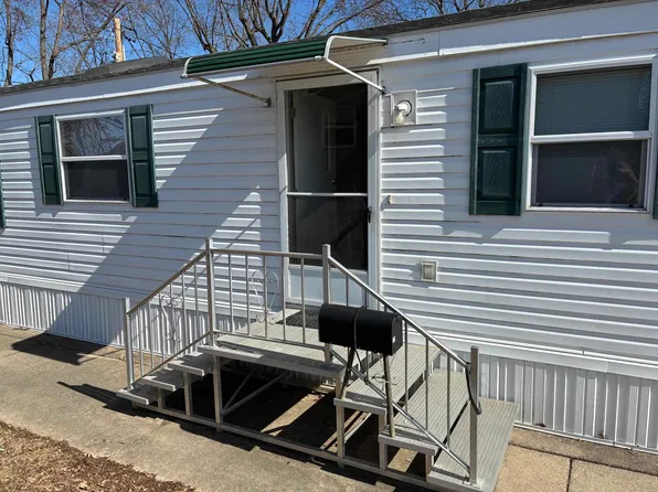 73 Redwing Ln, Madison, WI 53704