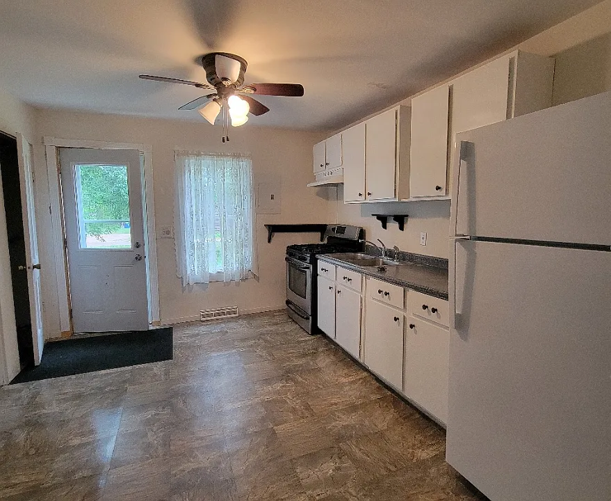 1123 S 13th Ave