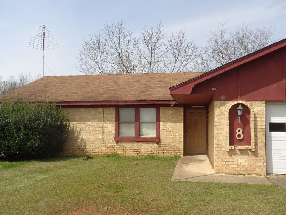 1st image of 8 Evergreen St