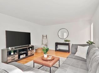 2904 Glacier Valley Rd, Madison, WI 53711
