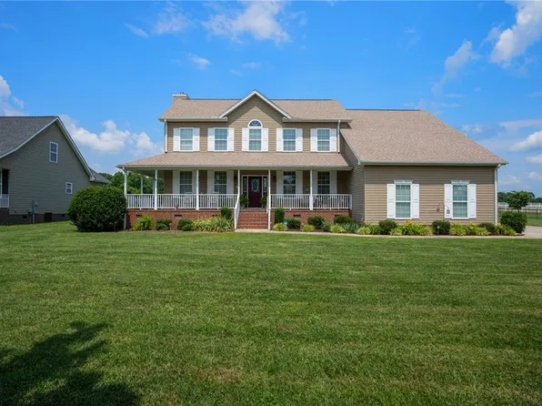 109 Friesian Ct, Pelzer, SC 29669