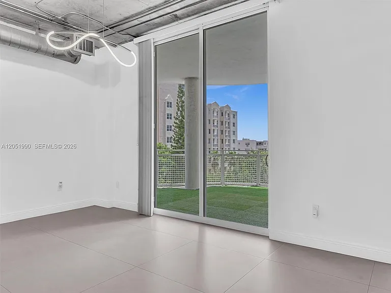 444 NE 30th St #608 — Photo 37