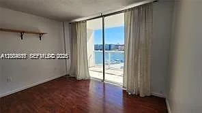 Buckley Towers Condo - Ea — Photo 2