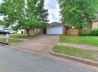 1801 W Fort Worth St, Broken Arrow, OK 74012