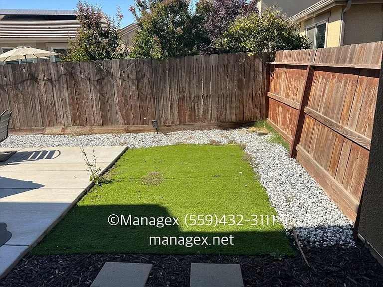 3069 Mount Rainier Ln — Photo 18