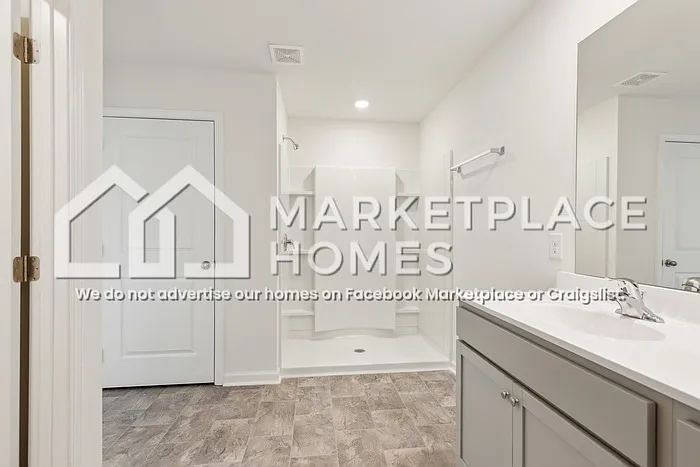 702 Newtons Way — Photo 17