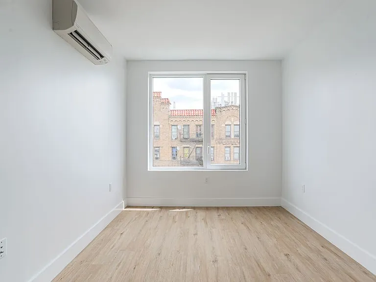 2510 Bedford Ave #4K — Photo 4