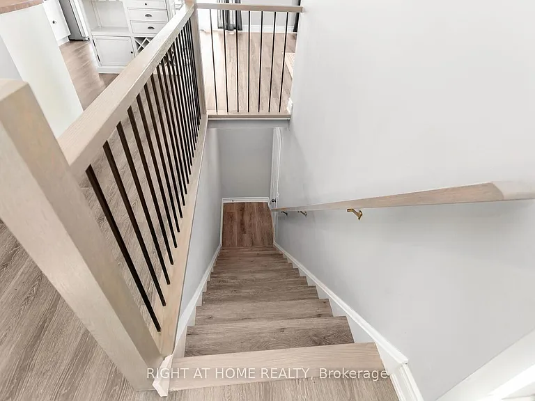 18 1/2 Lakeshore Dr — Photo 32