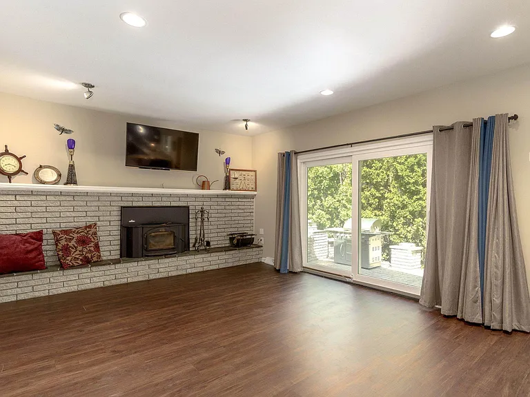 2611 Colby Dr — Photo 28