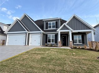 2714 Amaris Ave, Lowell, AR 72745