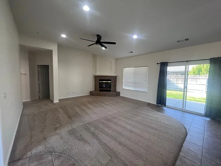 2044 Stagecoach Pl — Photo 9
