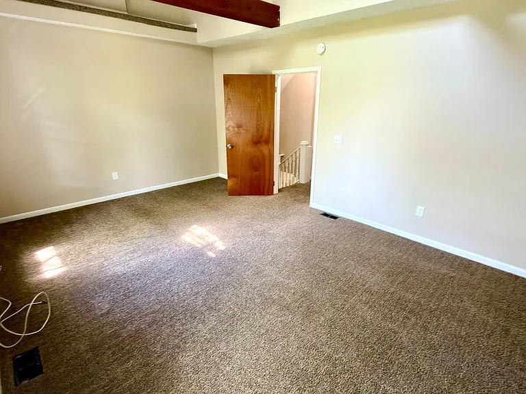 463 Averill Ave — Photo 17