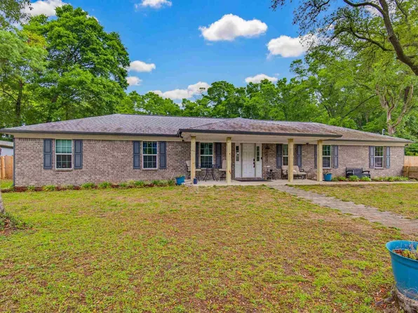 6628 Hinote St, Milton, FL 32570