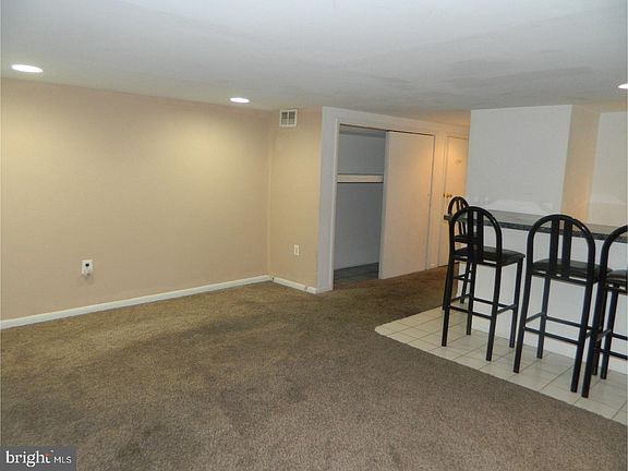 5th image of 2707 Dudley St #1