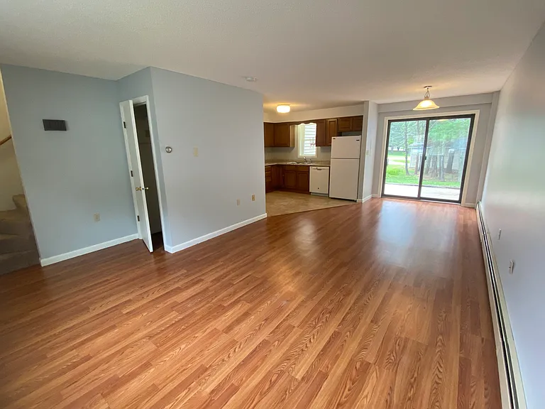 142 Husson Ave — Photo 3