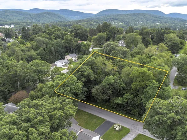 201-09 52nd St, Altoona, PA 16602