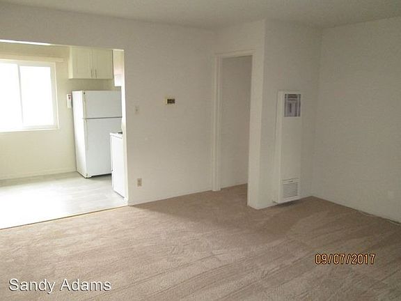 3rd image of 844 Maryann Dr APT 08