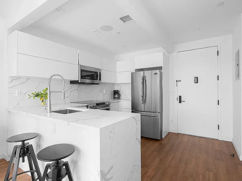 27-04 Astoria Blvd #2A