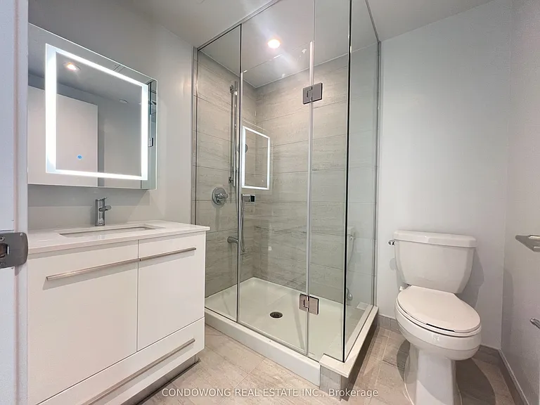 8 Cumberland St #3602 — Photo 10