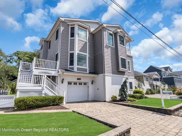 16 Benton Avenue, Leonardo, NJ 07737