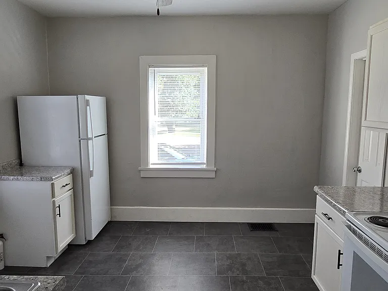 202 W Emerson St #1 — Photo 5