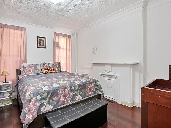 3rd image of 514 W 50th St APT 2FE