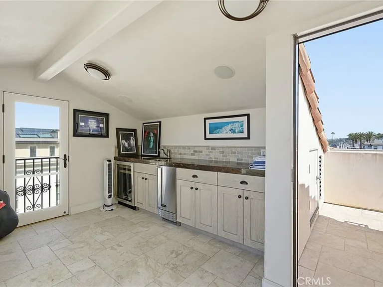 3715 Seashore Dr — Photo 25