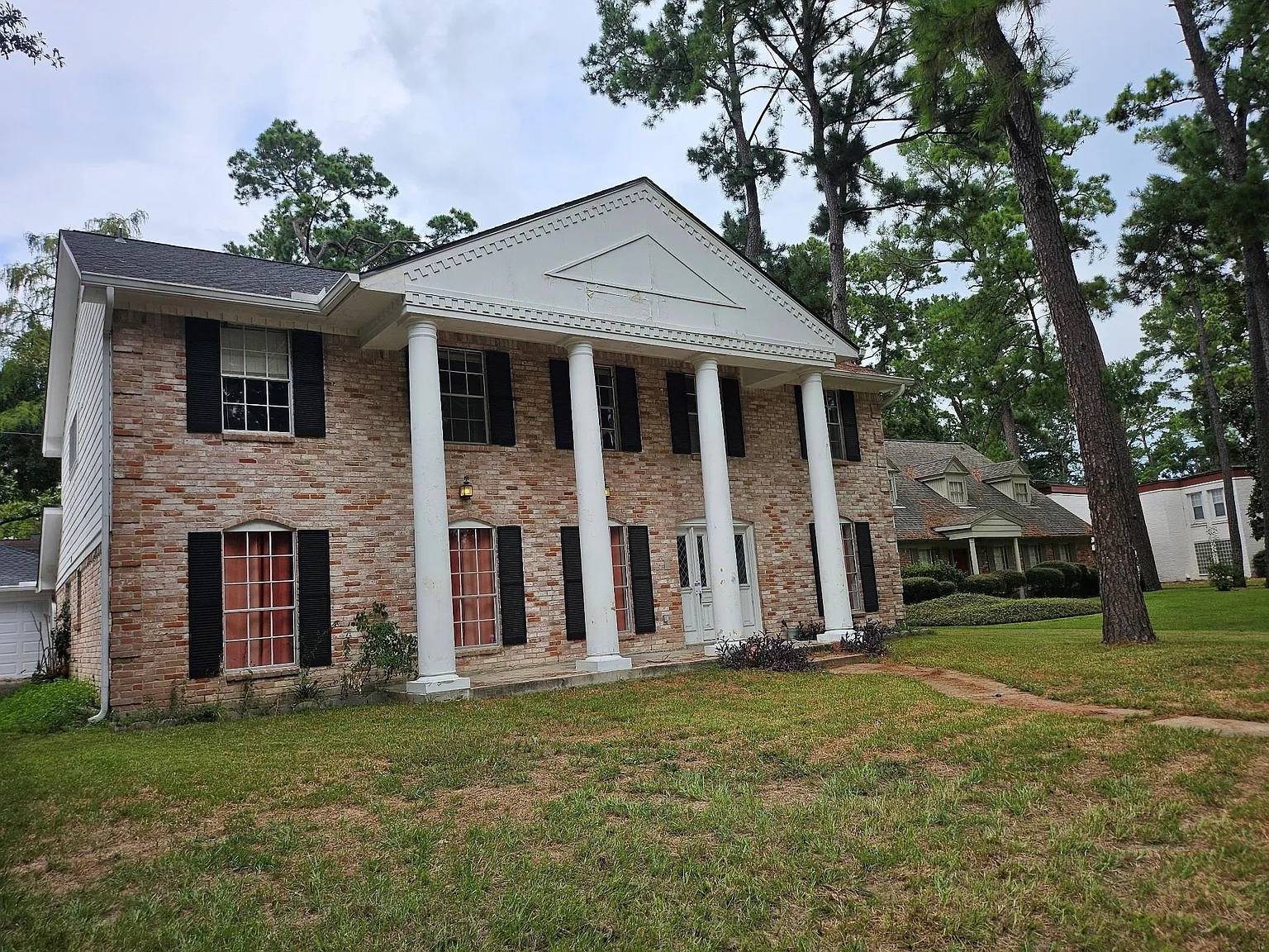 6 bed, 5.0 bath, 3732 sqft, $2,650 — Photo 3