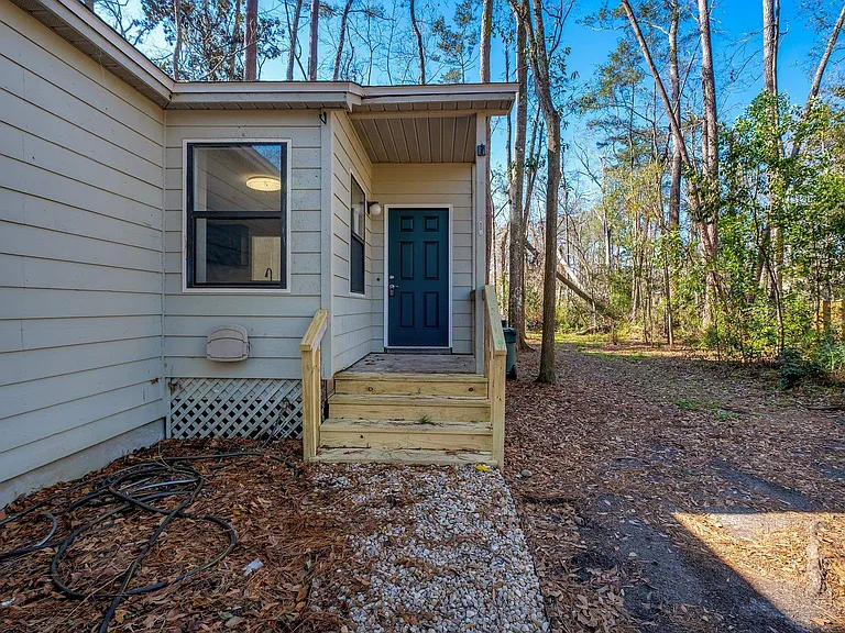 1691 Silverwood Dr — Photo 4