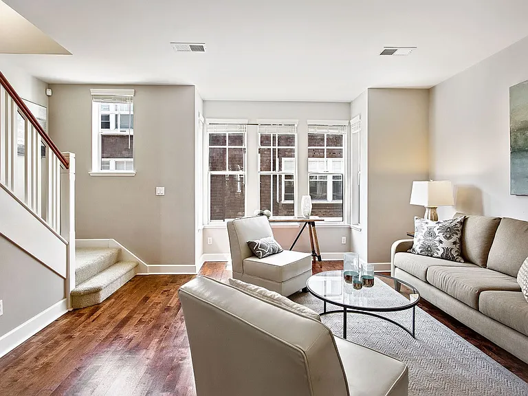 (Living Room) Photos are from when the property was previously staged