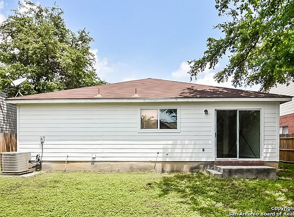 5th image of 8914 Sarasota Woods