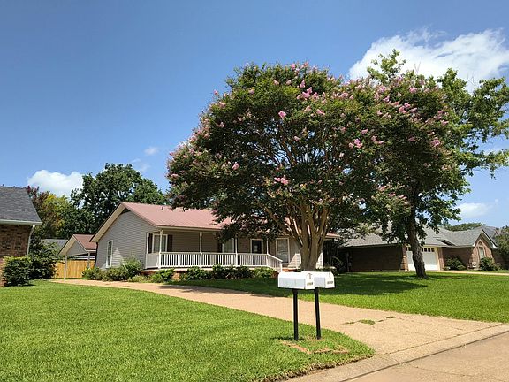 3rd image of 5115 Heatherten Rd