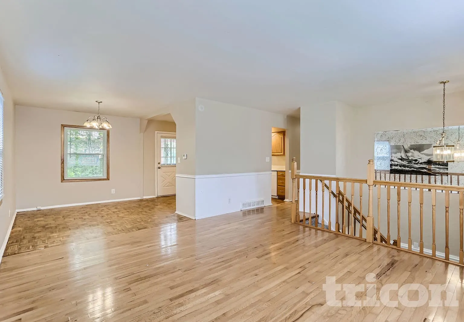 16 Dolphin Court Oswego IL — Photo 2