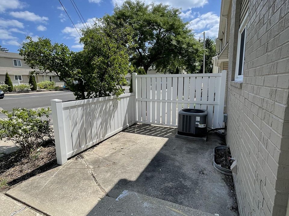 1st image of 1605 Wintercrest St #1605