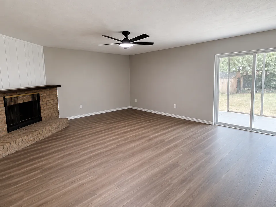 2214 Windchime Dr