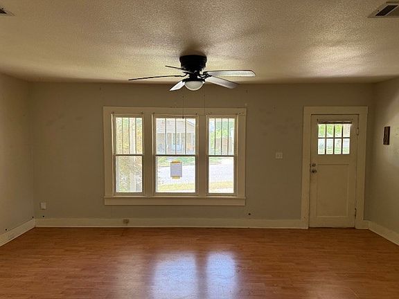 3rd image of 115 Goode Ave