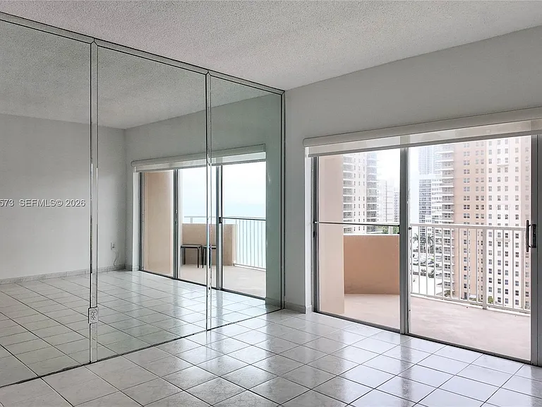1950 S Ocean Dr #11M — Photo 4