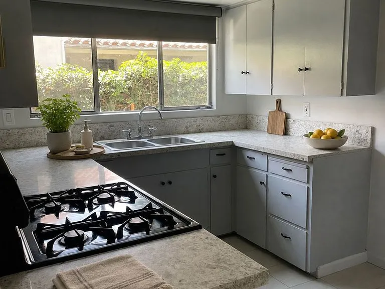 295 W California Blvd — Photo 4