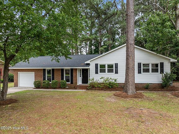 4th image of 102 Pineridge Drive