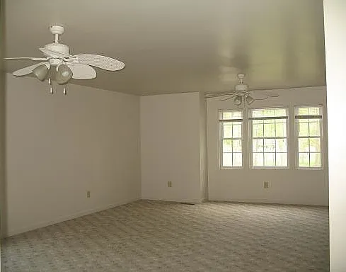 4 bed, 2.5 bath, 2104 sqft, $2,150 — Photo 2