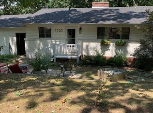 1556 E Columbus Blvd, Fayetteville, AR 72701