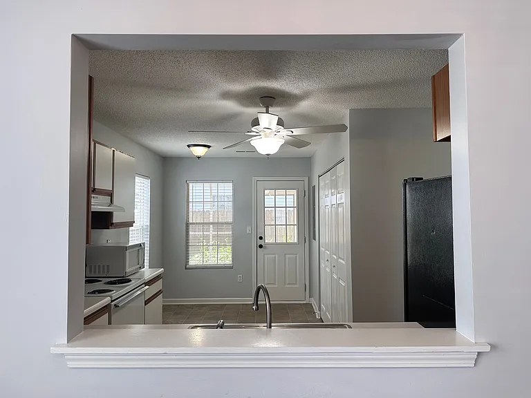 102 Hammett Grove Ln #102 — Photo 7